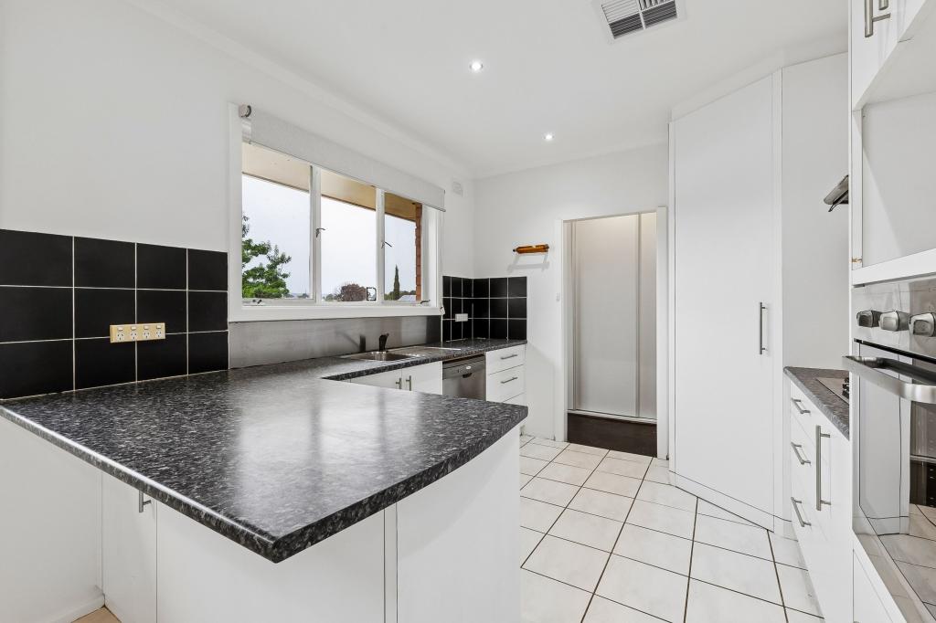 22 Ray Ave, Morphett Vale, SA 5162