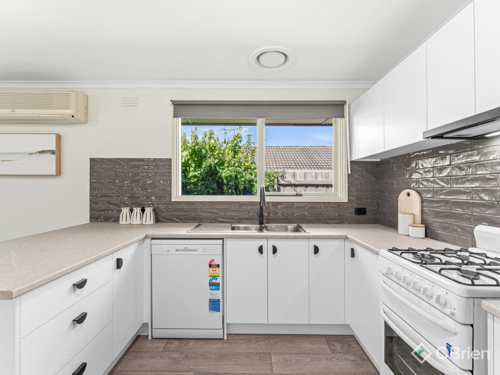 12 Fenfield St, Cranbourne, VIC 3977