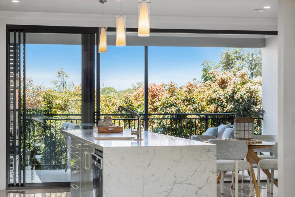 4 Rye St, Wellington Point, QLD 4160