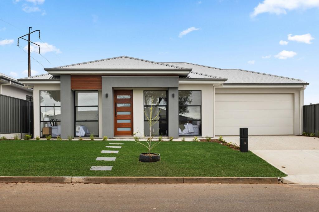15 DONCASTER AVE, VALLEY VIEW, SA 5093