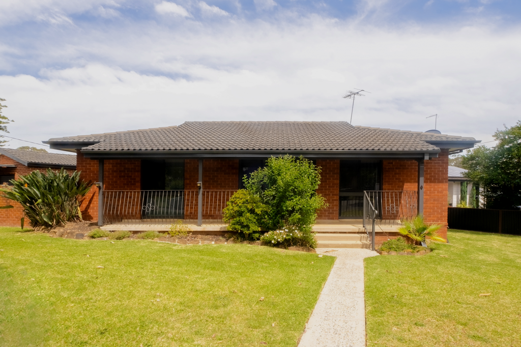 2 Brennan Pl, Blackett, NSW 2770