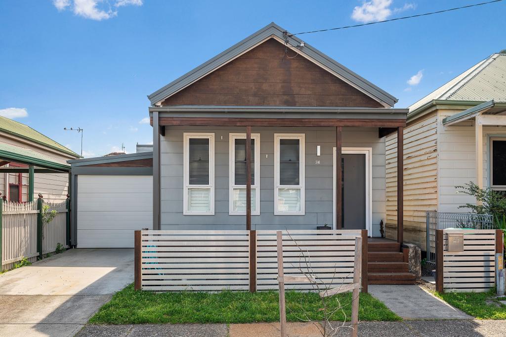 24 Gulliver St, Hamilton, NSW 2303