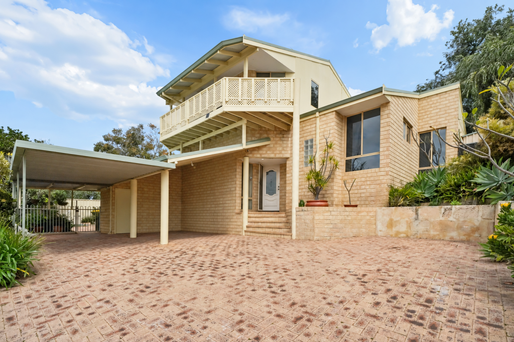 34b Gnobar Way, Mullaloo, WA 6027
