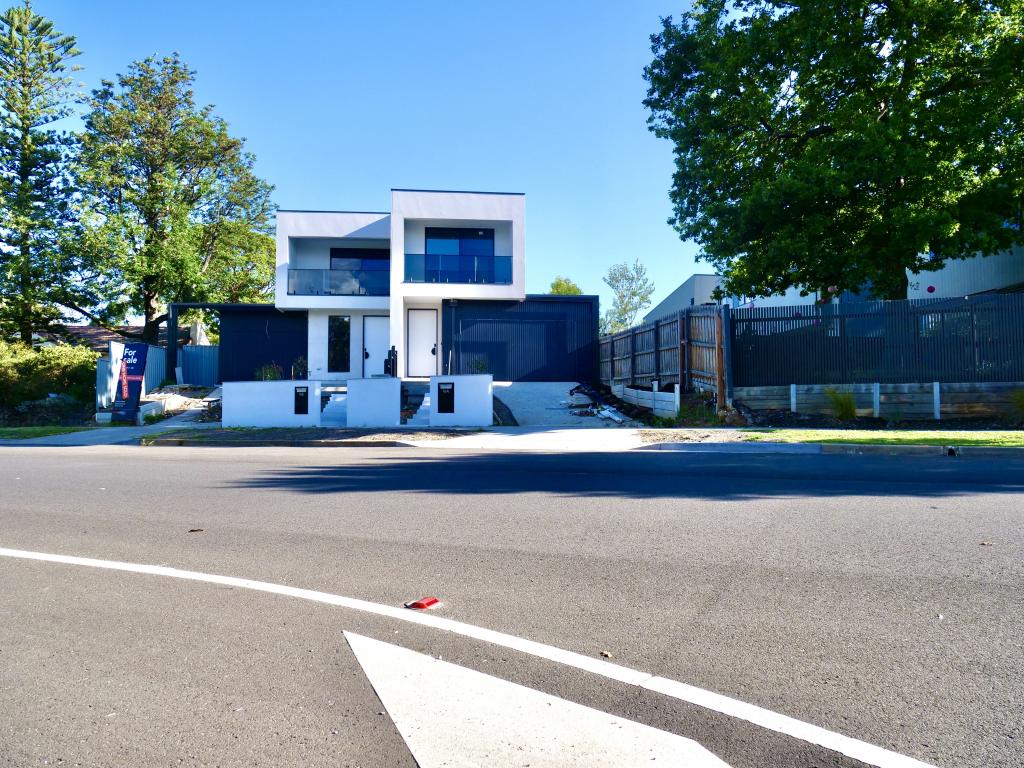 16 BARBARA ST, MOORABBIN, VIC 3189