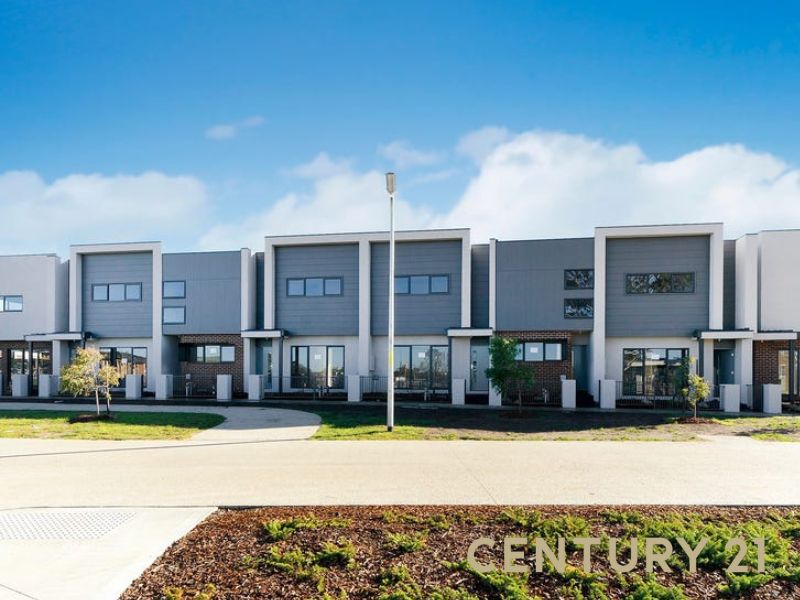 4 Langley Way, Pakenham, VIC 3810