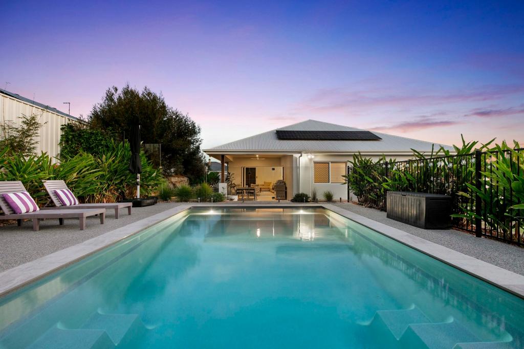 6 Lemongrass Rise, Nikenbah, QLD 4655