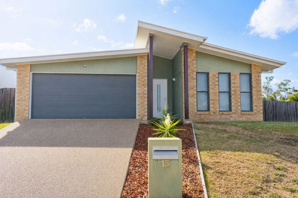15 Bellbird Cct, New Auckland, QLD 4680