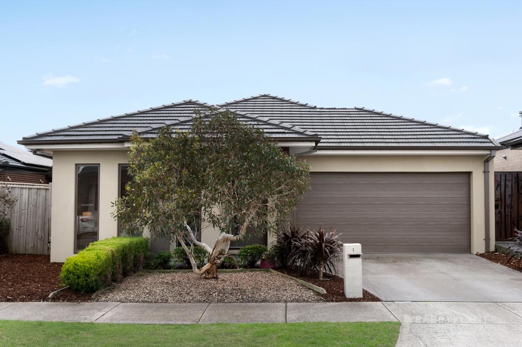 3 FADARO ST, KALKALLO, VIC 3064