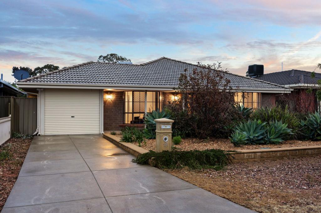 18 Rachael Rd, Salisbury Downs, SA 5108