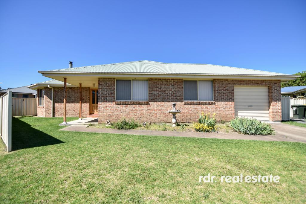 14 Libani Cl, Inverell, NSW 2360