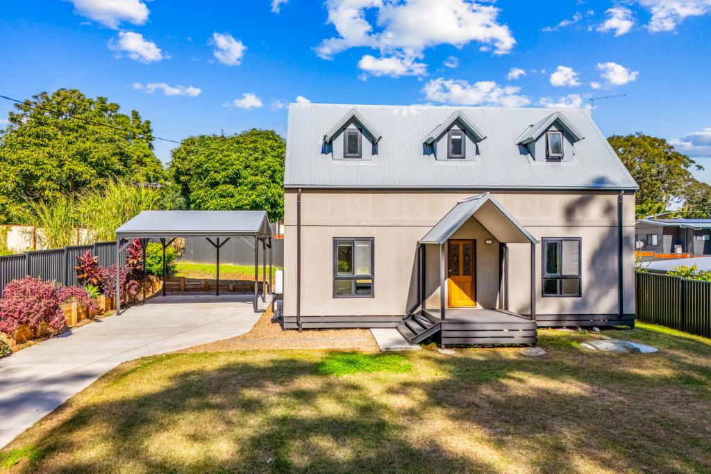 26 Kings Rd, Russell Island, QLD 4184