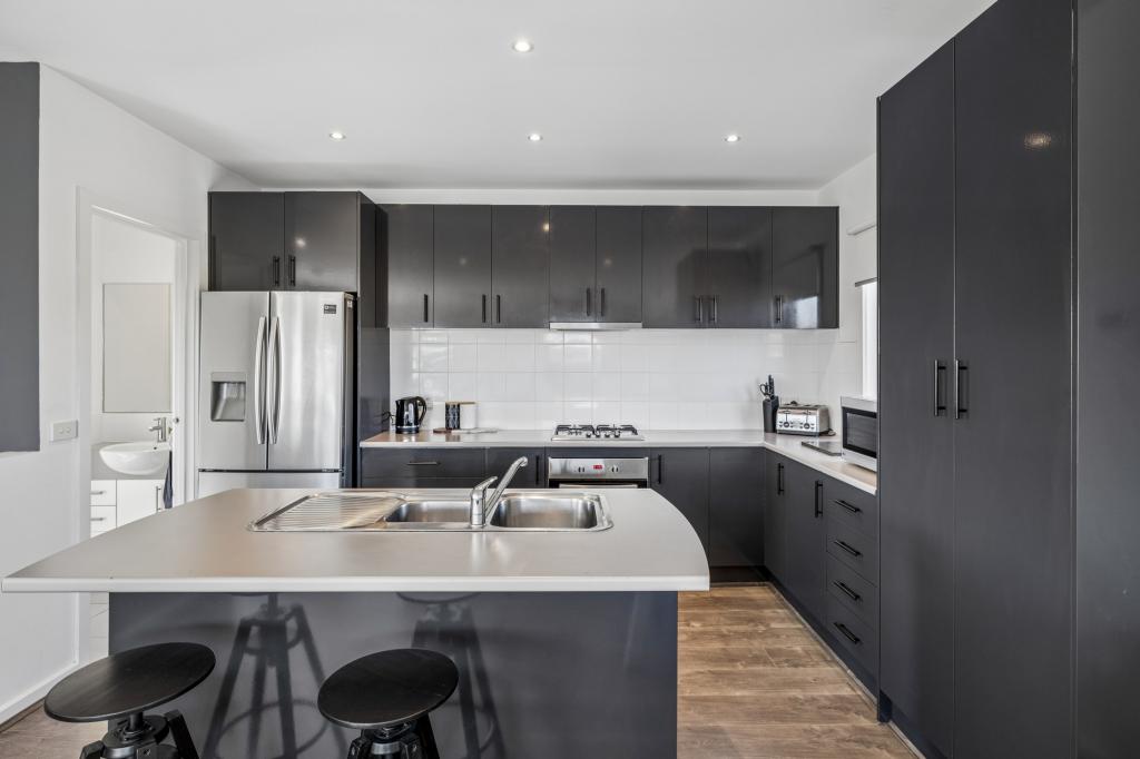 2/115 Railway Pde, Seaford, VIC 3198