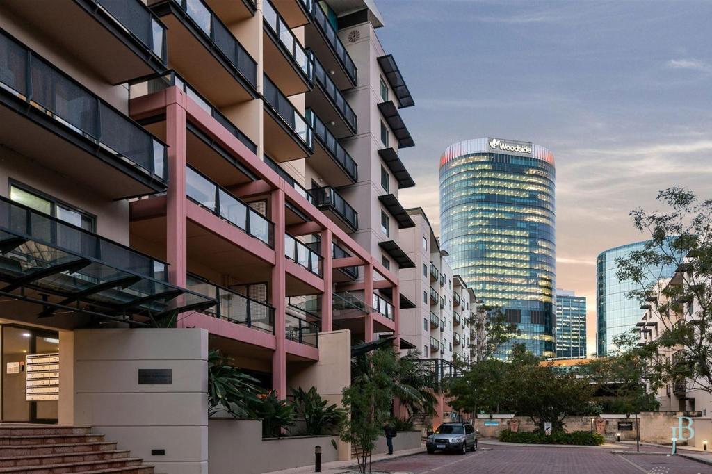 31/118 MOUNTS BAY RD, PERTH, WA 6000