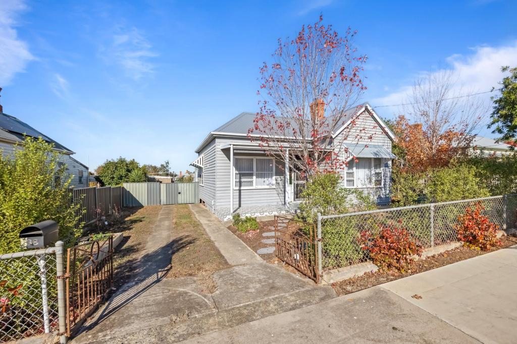 88 MOORE ST, ARARAT, VIC 3377