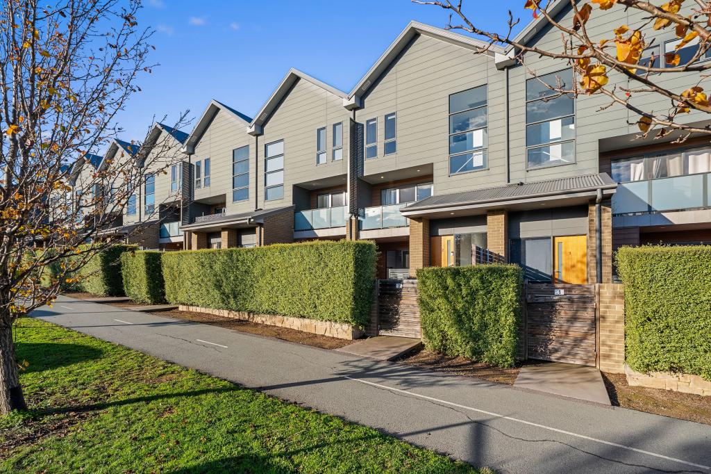 2/2 Hoffman St, Moncrieff, ACT 2914