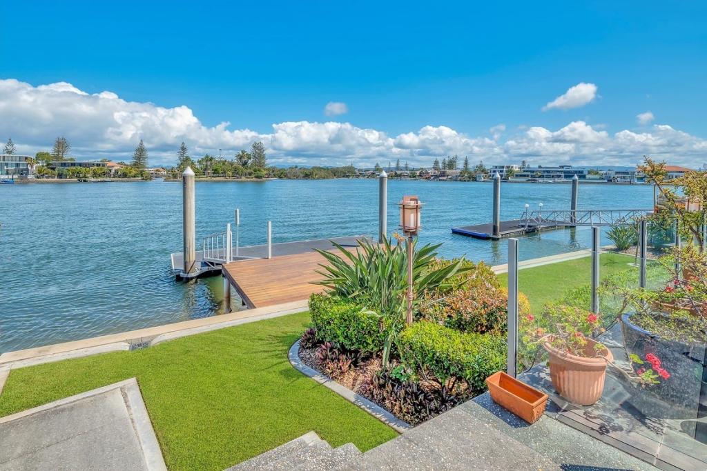 10 Sunset Bvd, Surfers Paradise, QLD 4217