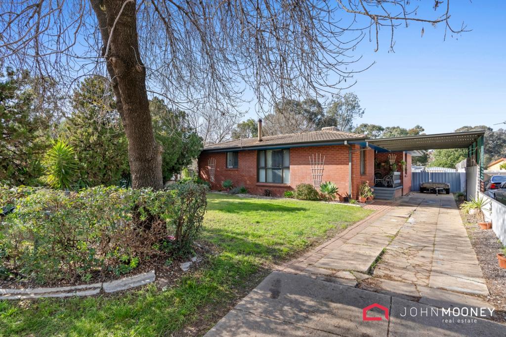 10 Meads Pl, Mount Austin, NSW 2650
