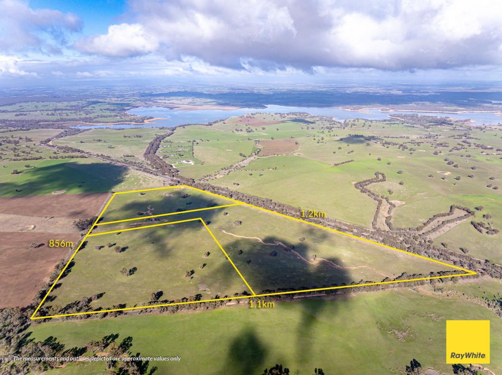 3269 MCIVOR HWY, KNOWSLEY, VIC 3523