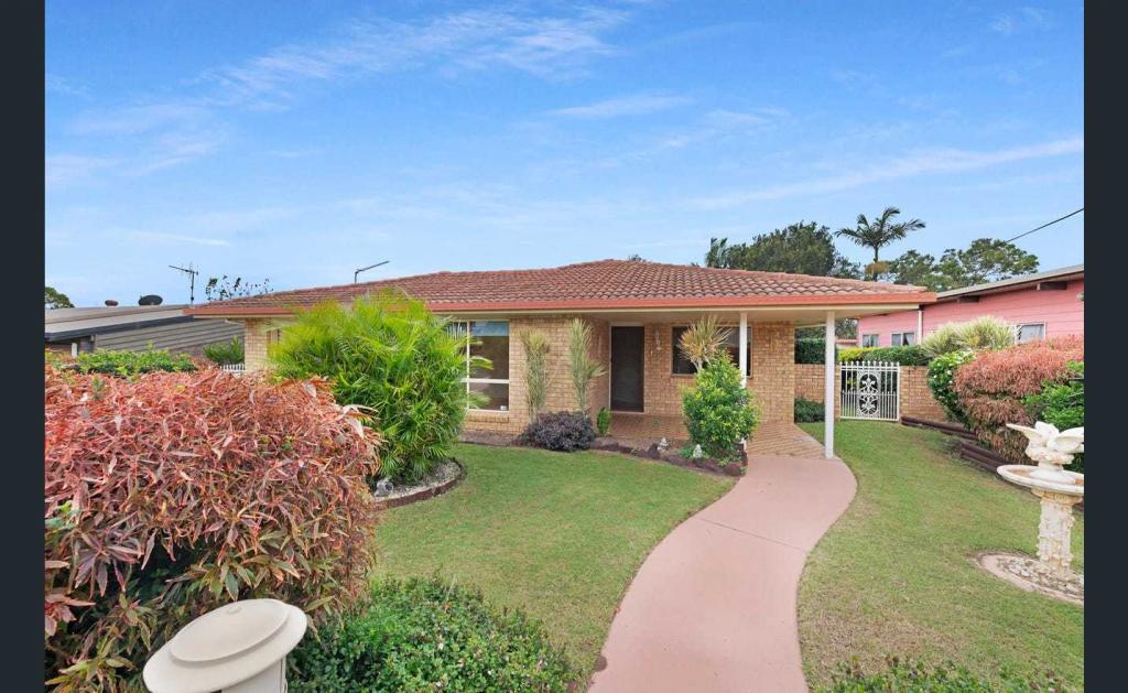 4 Crest Ct, Avoca, QLD 4670