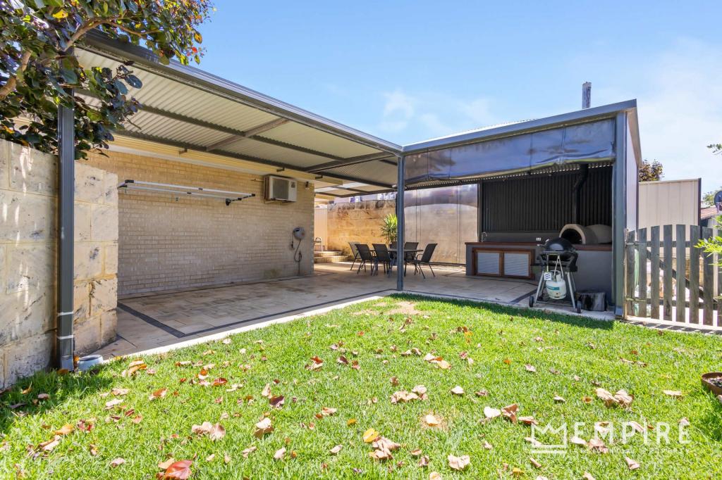 1 Kotisina Gdns, Lake Coogee, WA 6166