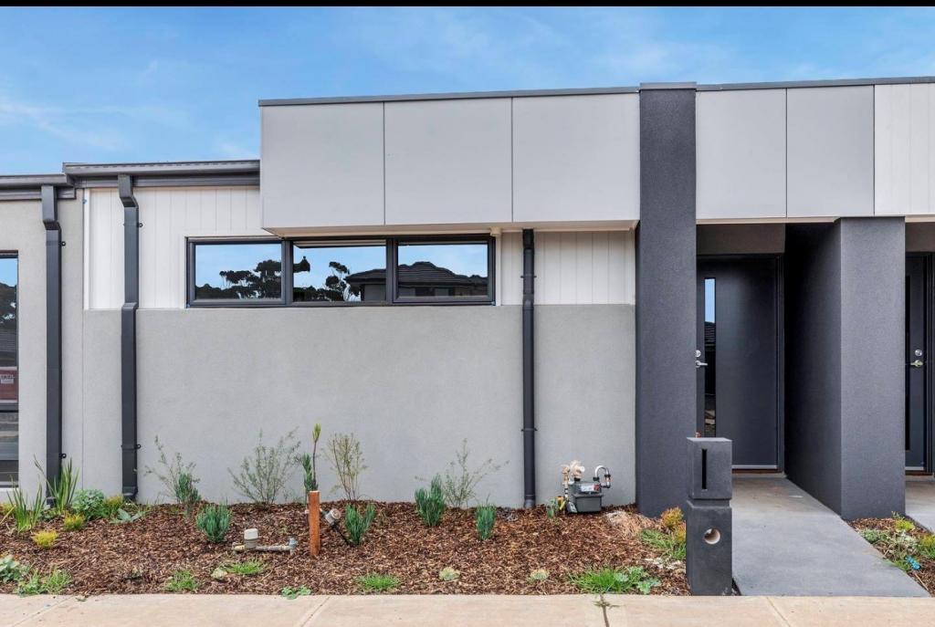 80 CONSERVATORY DR, DEANSIDE, VIC 3336