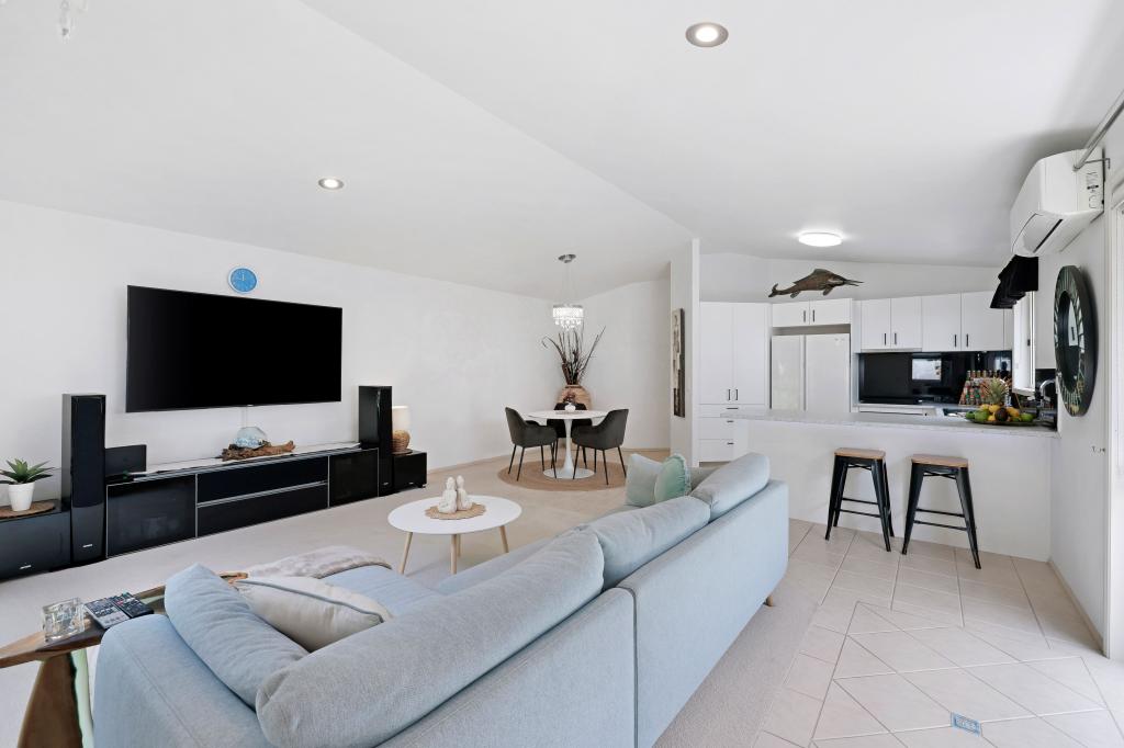 1/65 Errol Ave, Paradise Point, QLD 4216