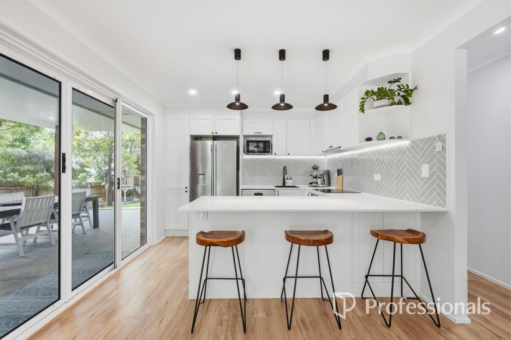 9 Lynwood Ct, Ferny Hills, QLD 4055