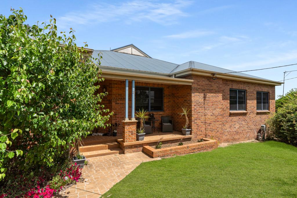 15 Parkes St, Cowra, NSW 2794