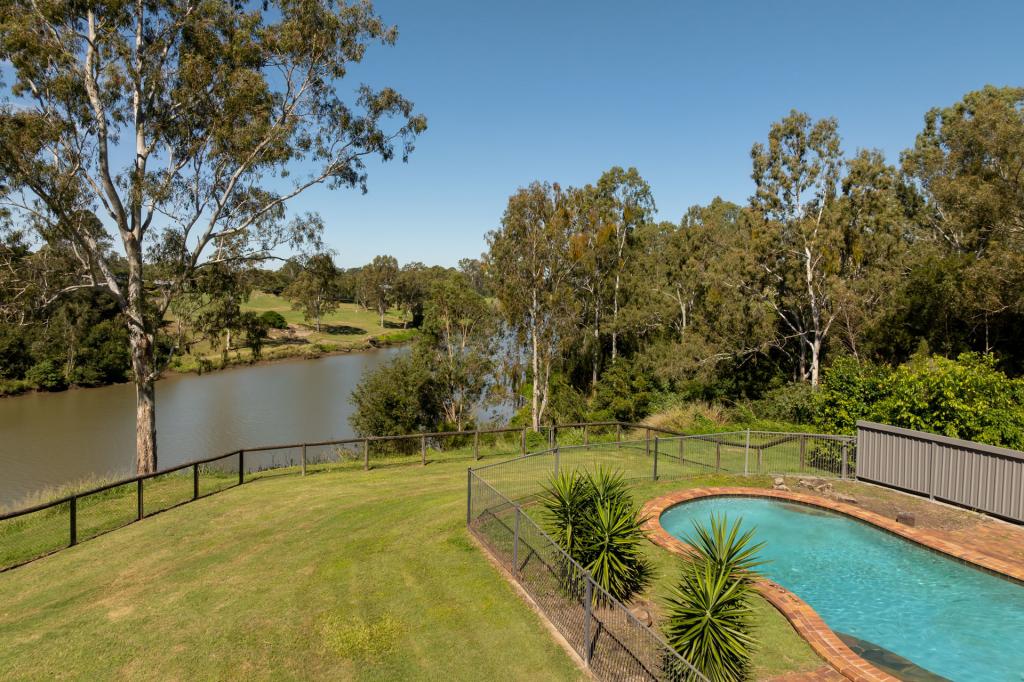 53 Bass St, Barellan Point, QLD 4306