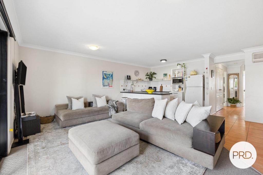 12/5 RAILWAY ST, SOUTHPORT, QLD 4215
