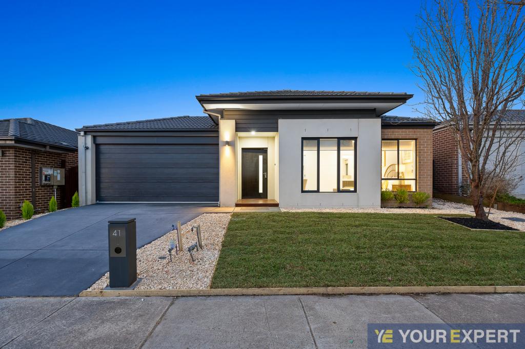 41 Mernoo Ave, Clyde North, VIC 3978