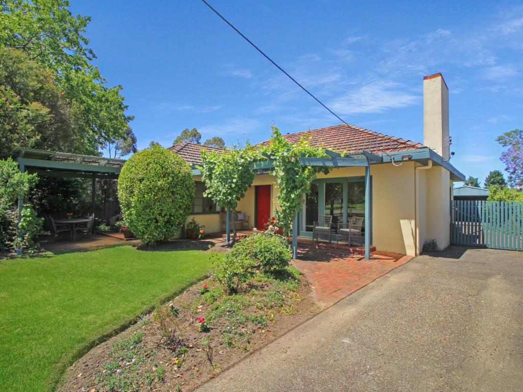 41 Williams Pde, Bairnsdale, VIC 3875