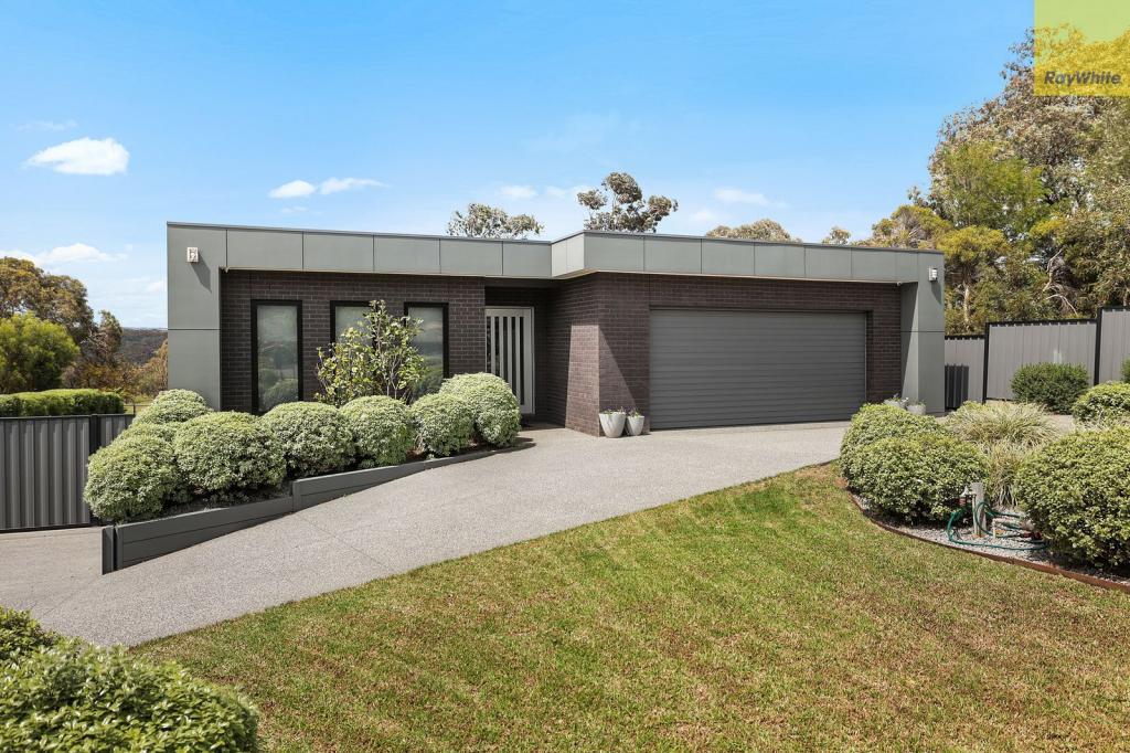 18 Links Rd, Darley, VIC 3340
