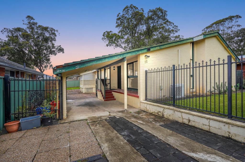 16 Barcoo Ave, Leumeah, NSW 2560