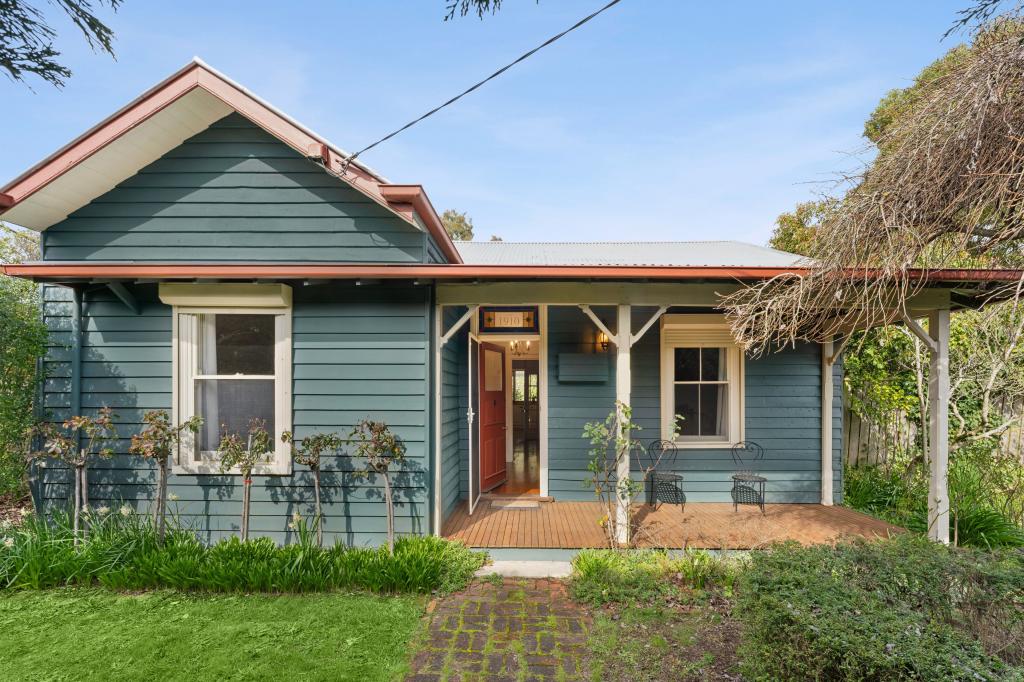 14 Sturt St, Kyneton, VIC 3444
