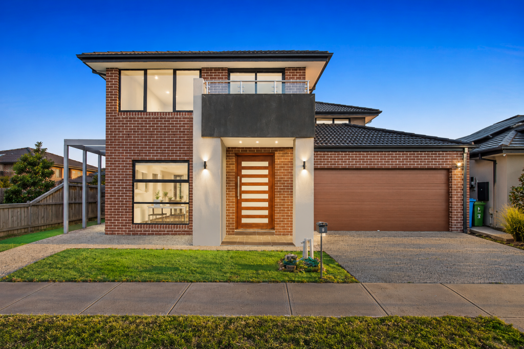 1 Chianina Lane, Clyde North, VIC 3978