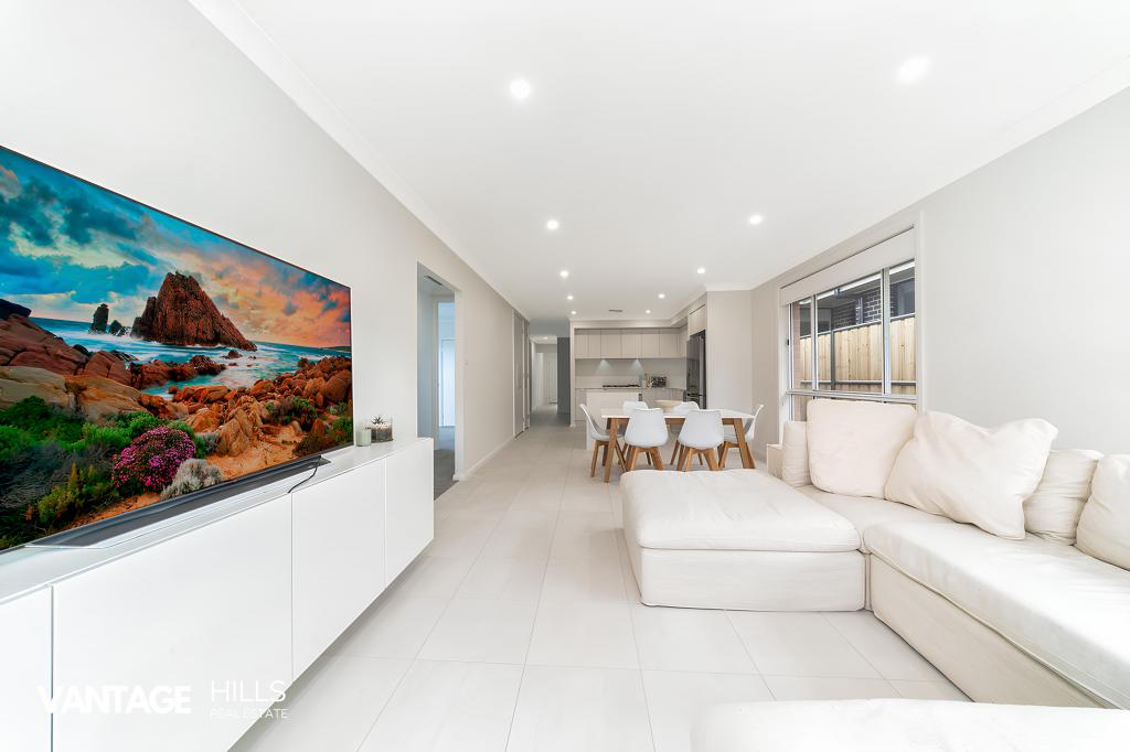 11 CRIOLLO ST, BOX HILL, NSW 2765