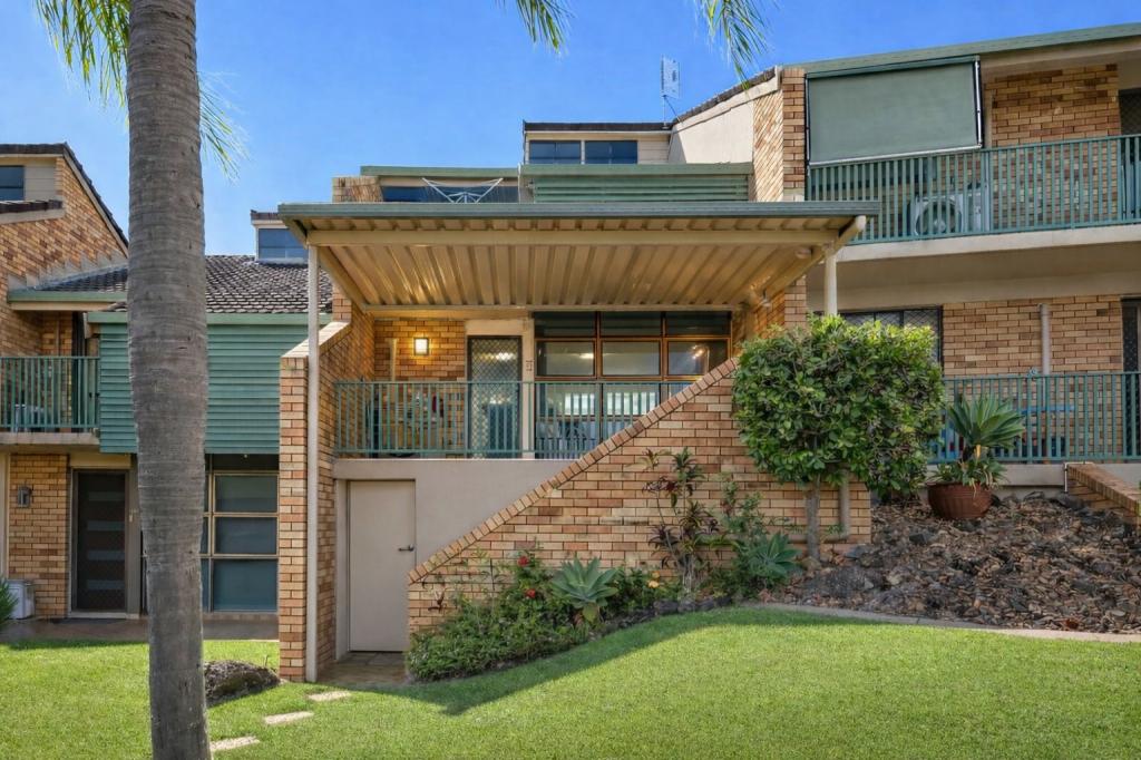 13/33-39 HOOKER BVD, BROADBEACH WATERS, QLD 4218