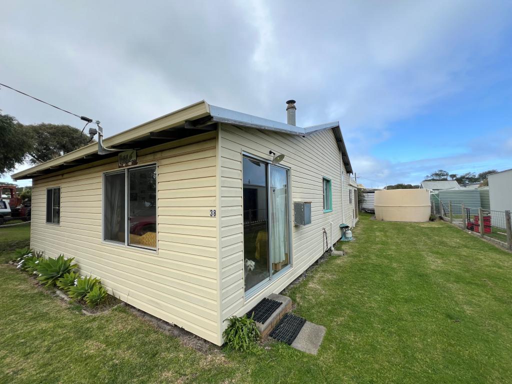 38 Fourth Ave, Peaceful Bay, WA 6333