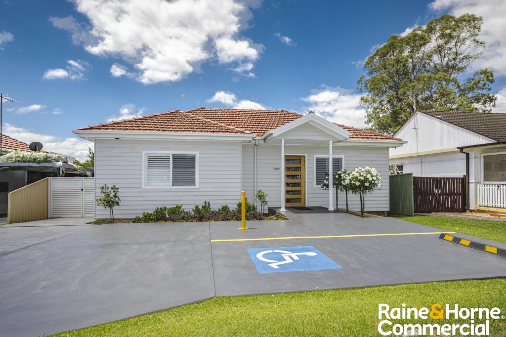 34 BRADBURY AVE, CAMPBELLTOWN, NSW 2560