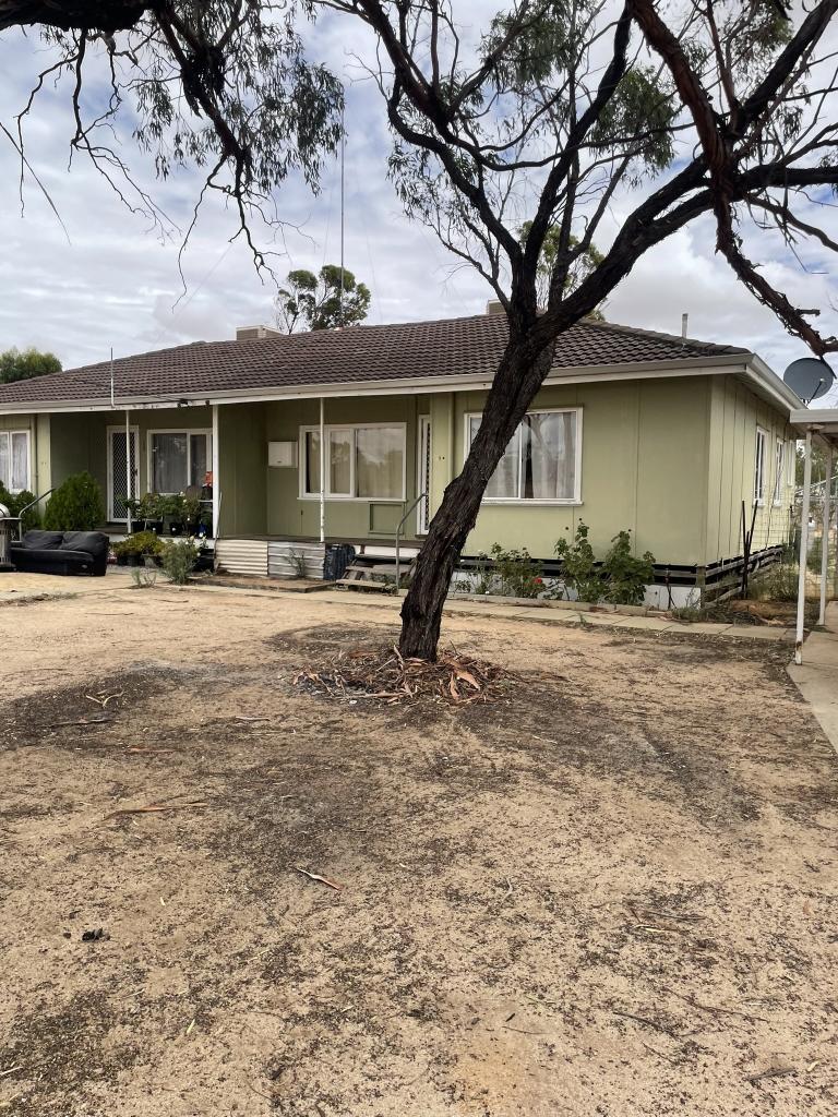 27b Coronation St, Cunderdin, WA 6407