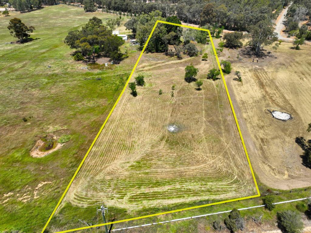 27 Vineyard Rd, Wundowie, WA 6560