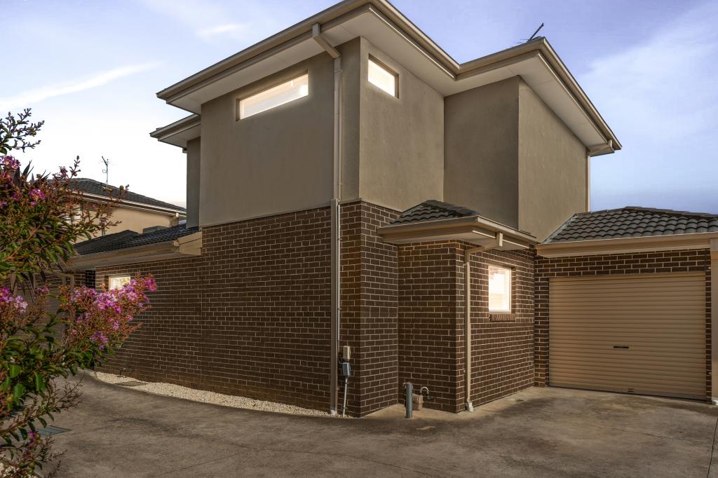 2/10 Blackley Ct, Deer Park, VIC 3023