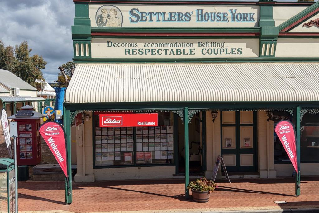 127 Avon Tce, York, WA 6302