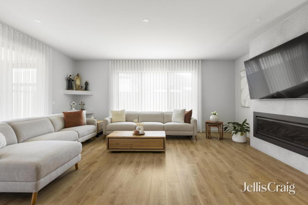 18 Lunar Dr, Greenvale, VIC 3059