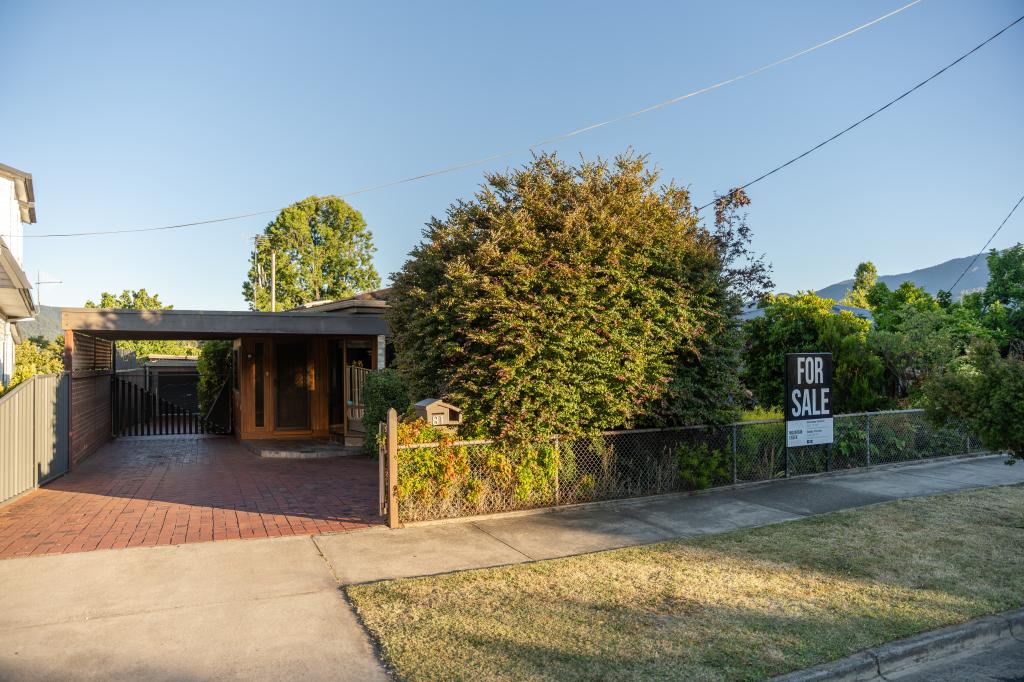 81 Lakeside Ave, Mount Beauty, VIC 3699