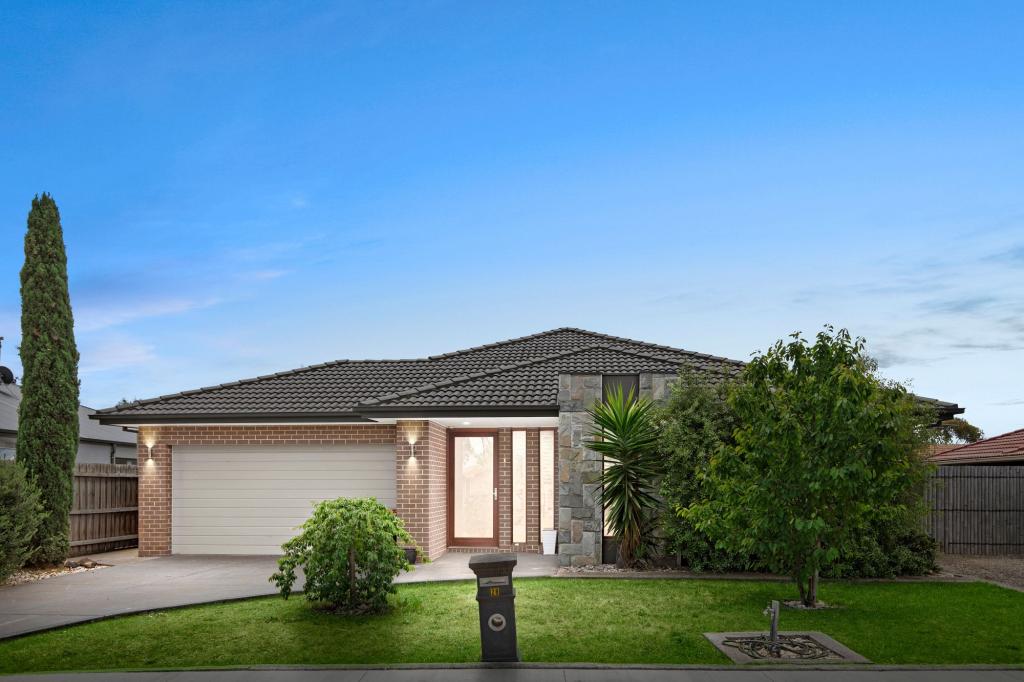 28 FLINDERS CRES, WYNDHAM VALE, VIC 3024