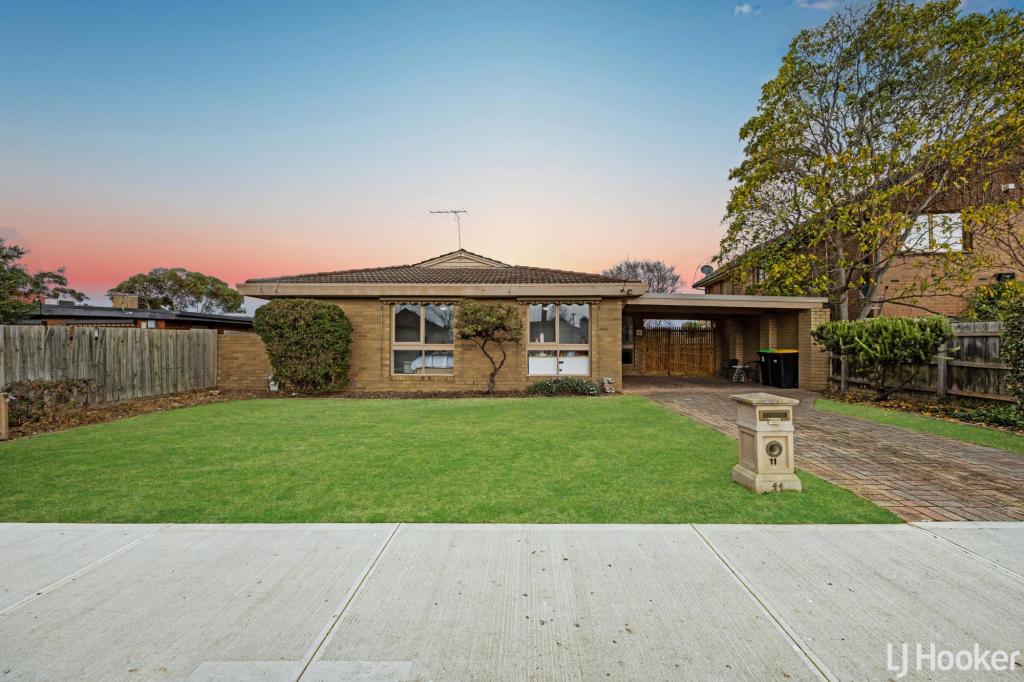 11 Essex Dr, Melton, VIC 3337