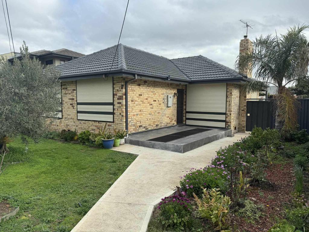 47 Herbert St, Avondale Heights, VIC 3034