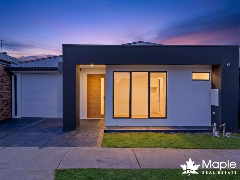 65 Powderbark Cres, Mickleham, VIC 3064